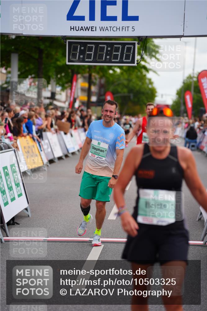 20.09.2026 - PSD Bank Halbmarathon LAZAROV Photography http://msf.ph/oto/10503325 20.09.2026 11:37:29 Ziel 1676, 3295, 3312, 3629, 4132, 4571 meine-sportfotos.de