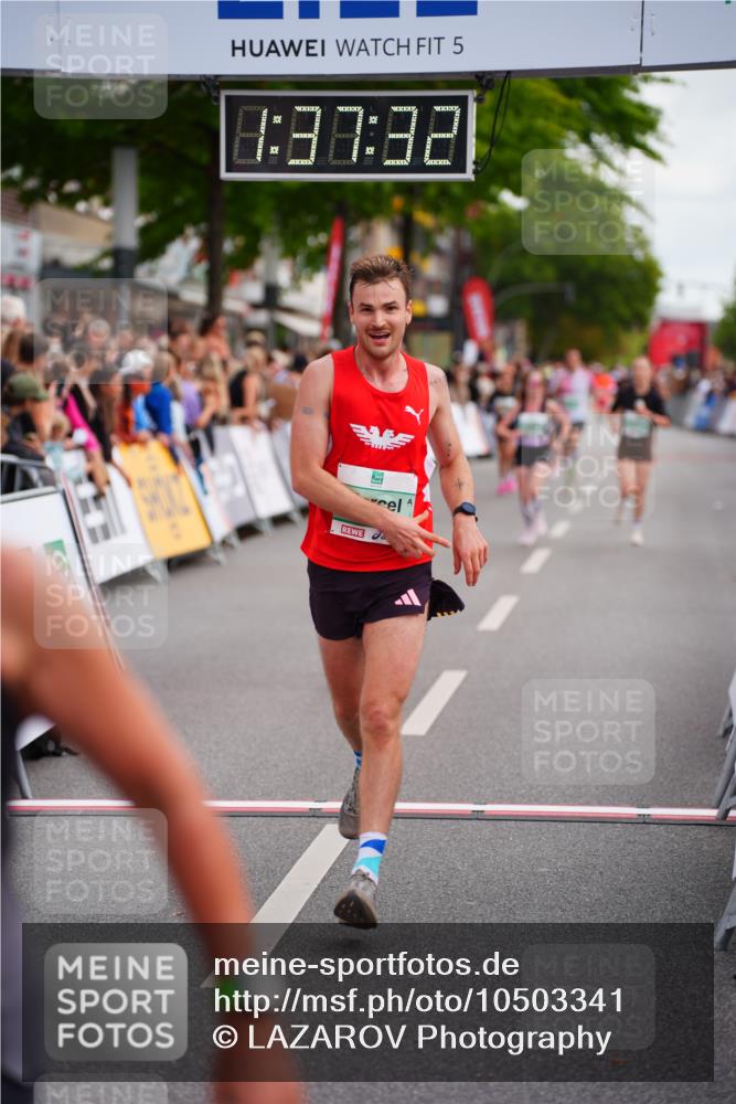 20.09.2026 - PSD Bank Halbmarathon LAZAROV Photography http://msf.ph/oto/10503341 20.09.2026 11:37:32 Ziel 1676, 1944, 2735, 3312, 3629, 4132, 4571 meine-sportfotos.de