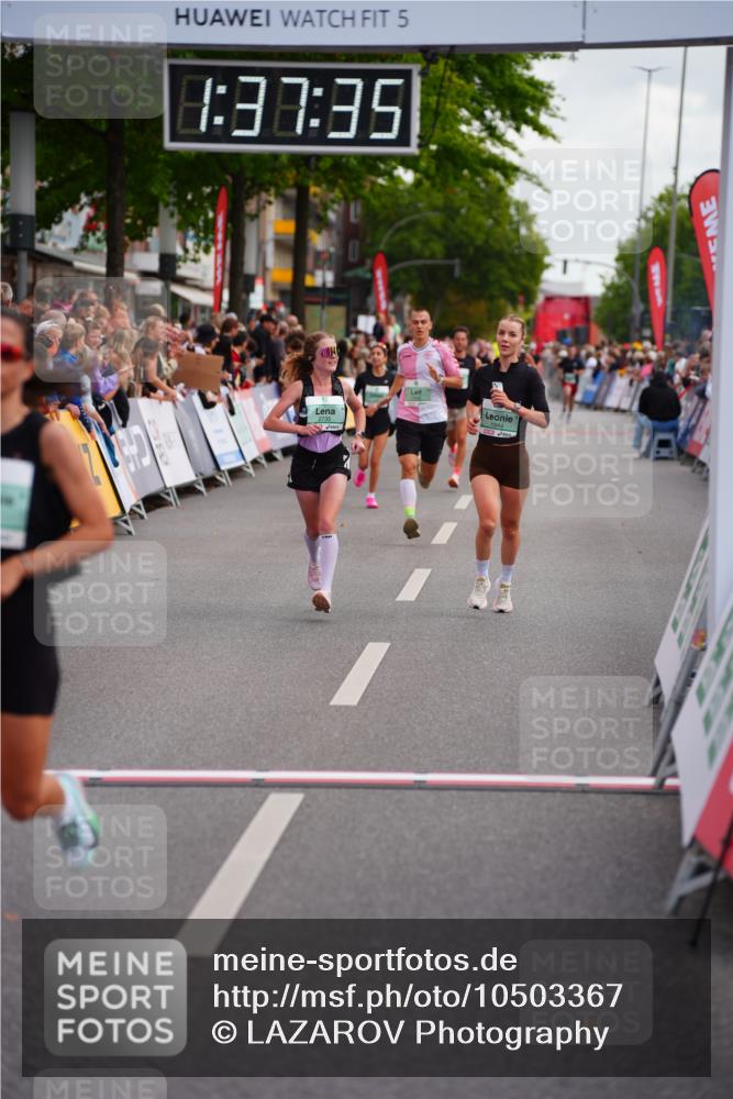 20.09.2026 - PSD Bank Halbmarathon LAZAROV Photography http://msf.ph/oto/10503367 20.09.2026 11:37:34 Ziel 1676, 1944, 2500, 2735, 3312, 3629, 4132 meine-sportfotos.de