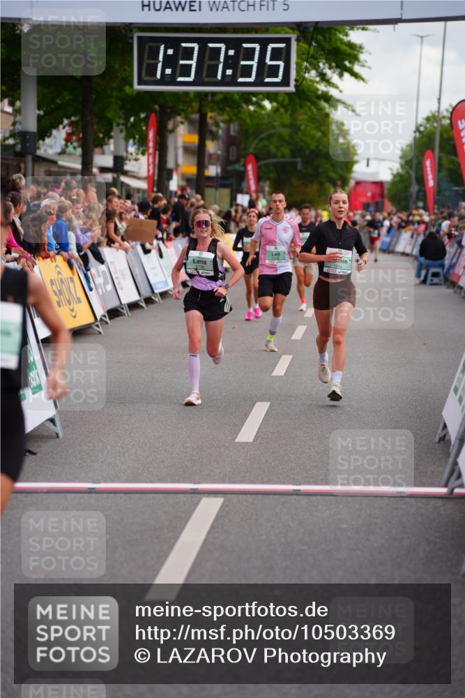 20.09.2026 - PSD Bank Halbmarathon LAZAROV Photography http://msf.ph/oto/10503369 20.09.2026 11:37:35 Ziel 1944, 2500, 2735, 3312, 3629, 4132 meine-sportfotos.de