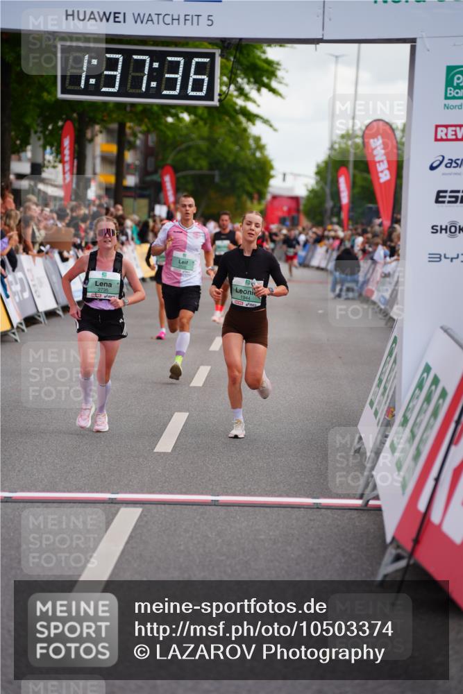 20.09.2026 - PSD Bank Halbmarathon LAZAROV Photography http://msf.ph/oto/10503374 20.09.2026 11:37:35 Ziel 1944, 2500, 2735, 3312, 3629, 4132 meine-sportfotos.de