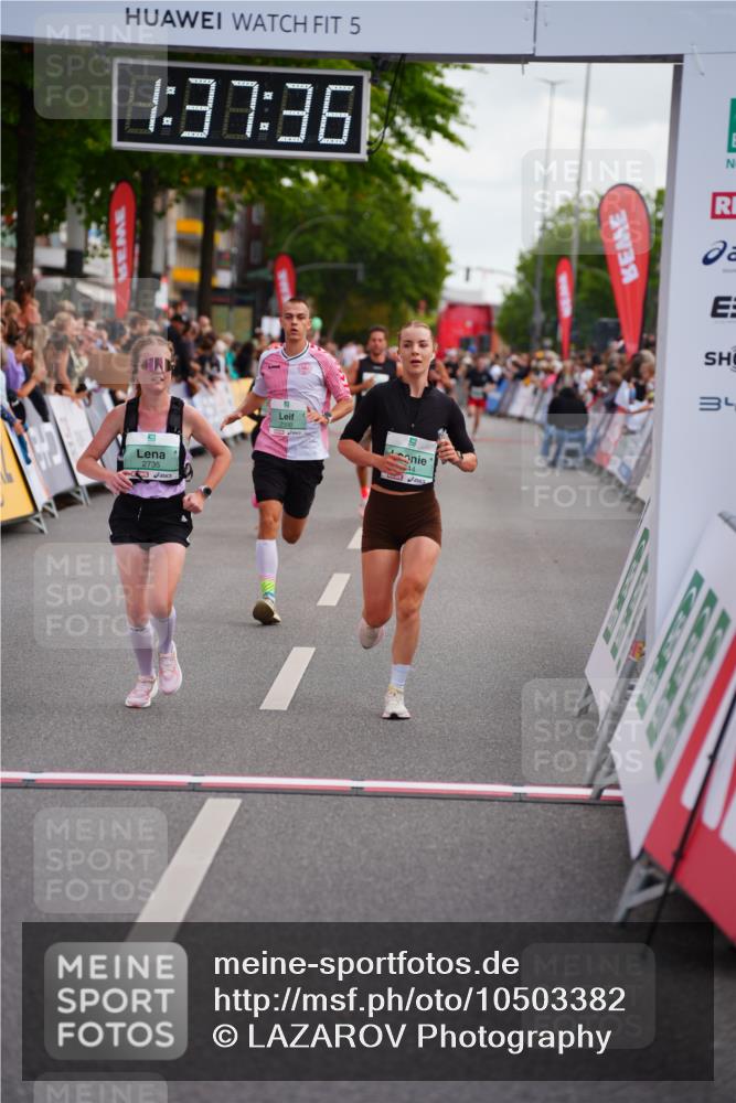 20.09.2026 - PSD Bank Halbmarathon LAZAROV Photography http://msf.ph/oto/10503382 20.09.2026 11:37:36 Ziel 1291, 1353, 1944, 2500, 2735, 3312, 3629, 4132 meine-sportfotos.de