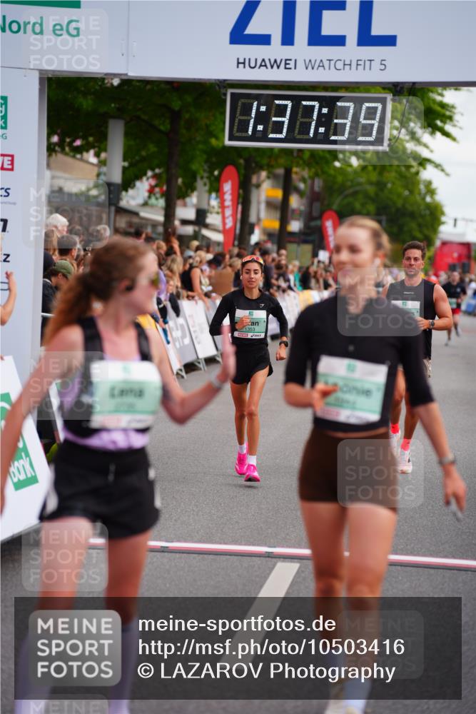 20.09.2026 - PSD Bank Halbmarathon LAZAROV Photography http://msf.ph/oto/10503416 20.09.2026 11:37:39 Ziel 1291, 1353, 1944, 2500, 2735, 3629, 4127, 4132 meine-sportfotos.de