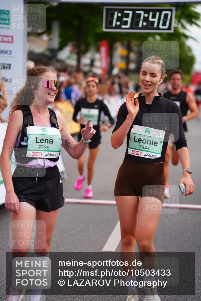 20.09.2026 - PSD Bank Halbmarathon LAZAROV Photography http://msf.ph/oto/10503433 20.09.2026 11:37:40 Ziel 1291, 1353, 1944, 2500, 2735, 3629, 4127 meine-sportfotos.de