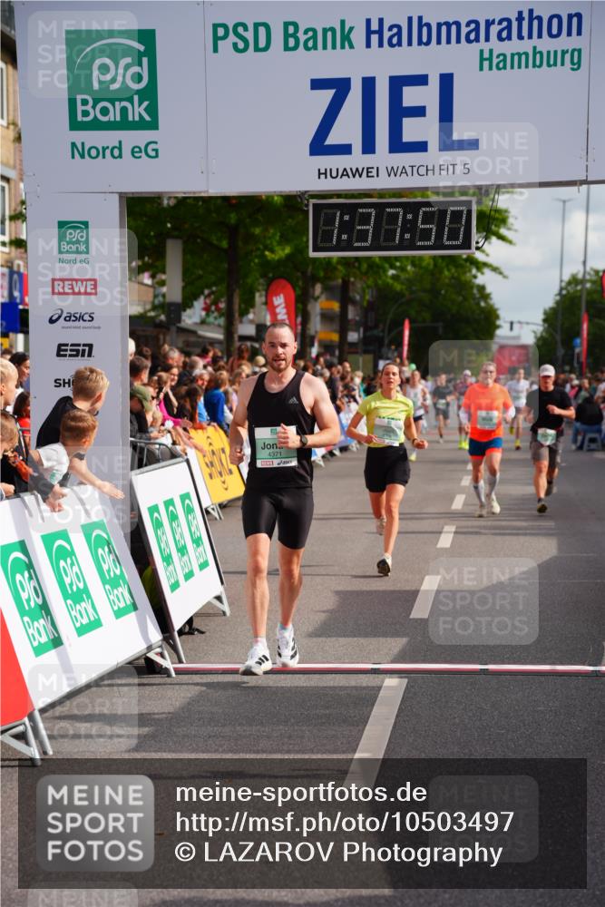 20.09.2026 - PSD Bank Halbmarathon LAZAROV Photography http://msf.ph/oto/10503497 20.09.2026 11:37:49 Ziel 1219, 3100, 3296, 4127, 4371, 4766 meine-sportfotos.de