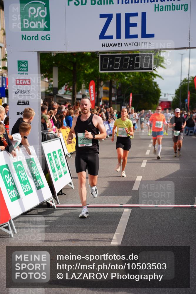 20.09.2026 - PSD Bank Halbmarathon LAZAROV Photography http://msf.ph/oto/10503503 20.09.2026 11:37:50 Ziel 1219, 3100, 3296, 4127, 4371, 4766 meine-sportfotos.de