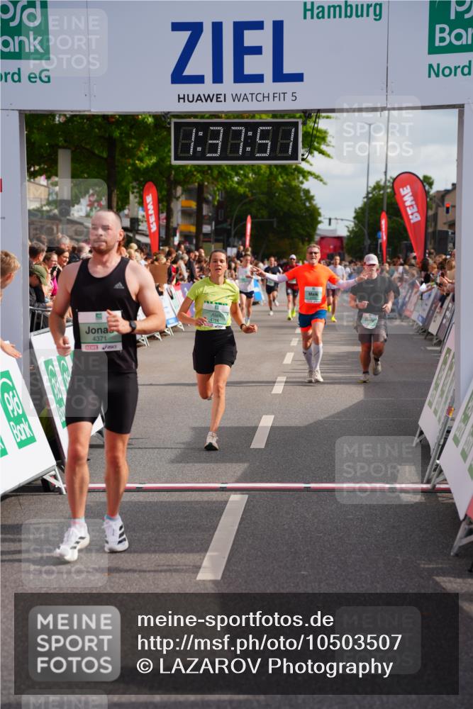 20.09.2026 - PSD Bank Halbmarathon LAZAROV Photography http://msf.ph/oto/10503507 20.09.2026 11:37:50 Ziel 1219, 3100, 3296, 4127, 4371, 4766 meine-sportfotos.de
