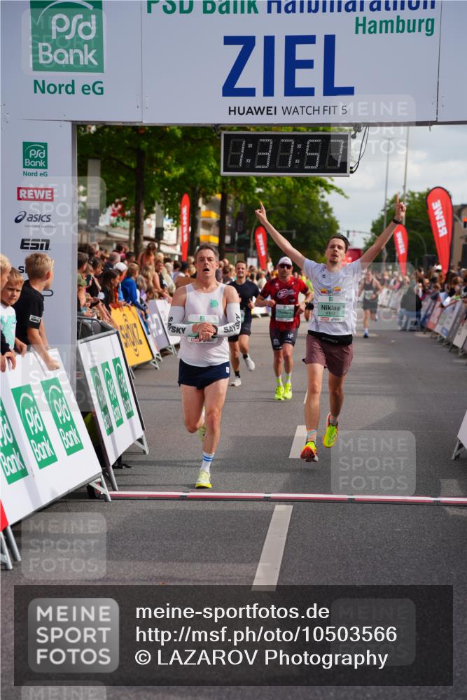 20.09.2026 - PSD Bank Halbmarathon LAZAROV Photography http://msf.ph/oto/10503566 20.09.2026 11:37:57 Ziel 1219, 2161, 3100, 4163, 4371, 4415, 4437, 4766 meine-sportfotos.de