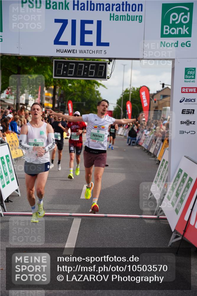 20.09.2026 - PSD Bank Halbmarathon LAZAROV Photography http://msf.ph/oto/10503570 20.09.2026 11:37:57 Ziel 1219, 2161, 3100, 4163, 4371, 4415, 4437, 4766 meine-sportfotos.de