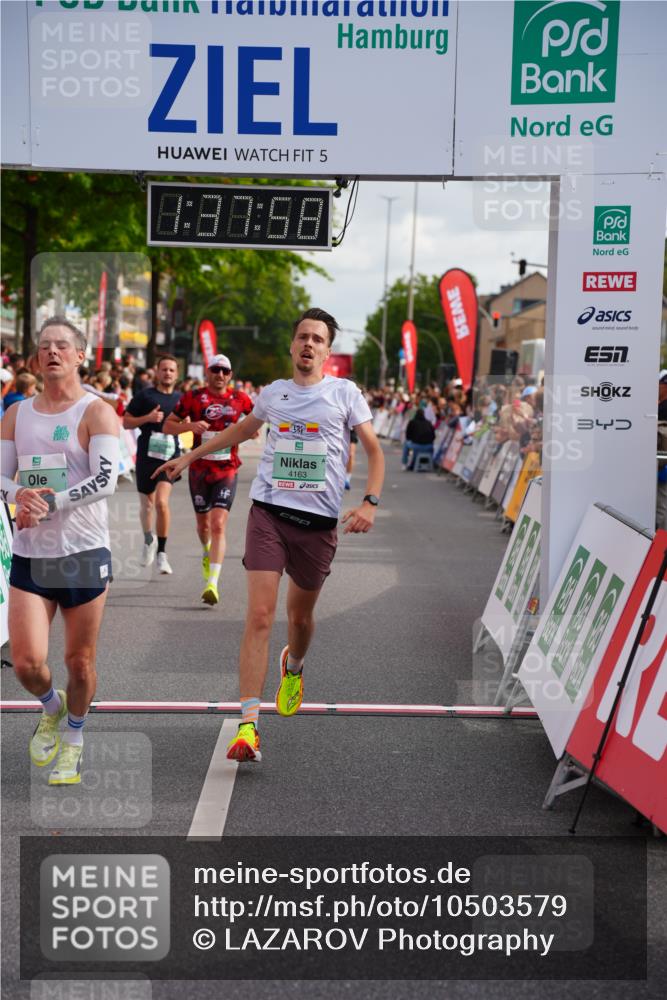 20.09.2026 - PSD Bank Halbmarathon LAZAROV Photography http://msf.ph/oto/10503579 20.09.2026 11:37:57 Ziel 1219, 2161, 3100, 4163, 4371, 4415, 4437, 4766 meine-sportfotos.de
