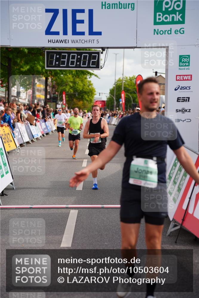 20.09.2026 - PSD Bank Halbmarathon LAZAROV Photography http://msf.ph/oto/10503604 20.09.2026 11:38:01 Ziel 1062, 1187, 1219, 2161, 3100, 4163, 4197, 4415, 4437 meine-sportfotos.de