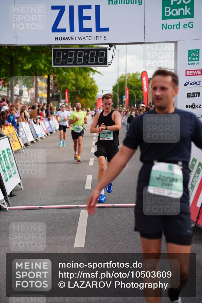 20.09.2026 - PSD Bank Halbmarathon LAZAROV Photography http://msf.ph/oto/10503609 20.09.2026 11:38:02 Ziel 1062, 1187, 2161, 4163, 4197, 4415, 4437 meine-sportfotos.de
