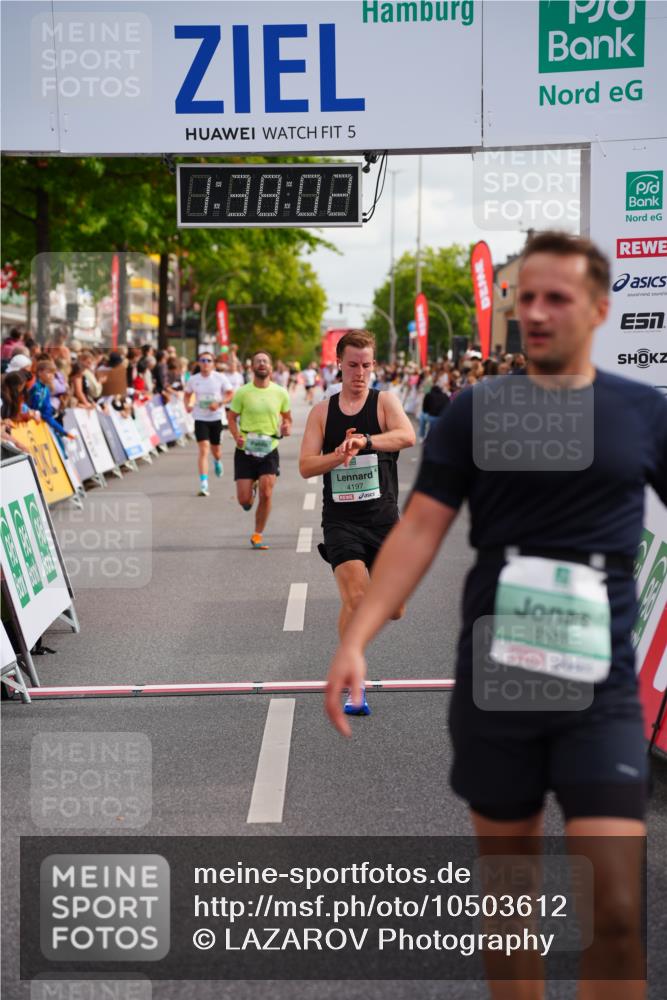 20.09.2026 - PSD Bank Halbmarathon LAZAROV Photography http://msf.ph/oto/10503612 20.09.2026 11:38:02 Ziel 1062, 1187, 2161, 4163, 4197, 4415, 4437 meine-sportfotos.de