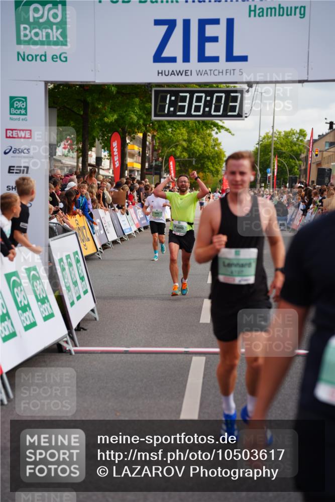 20.09.2026 - PSD Bank Halbmarathon LAZAROV Photography http://msf.ph/oto/10503617 20.09.2026 11:38:03 Ziel 1062, 1187, 2161, 3164, 4163, 4197, 4415, 4437 meine-sportfotos.de