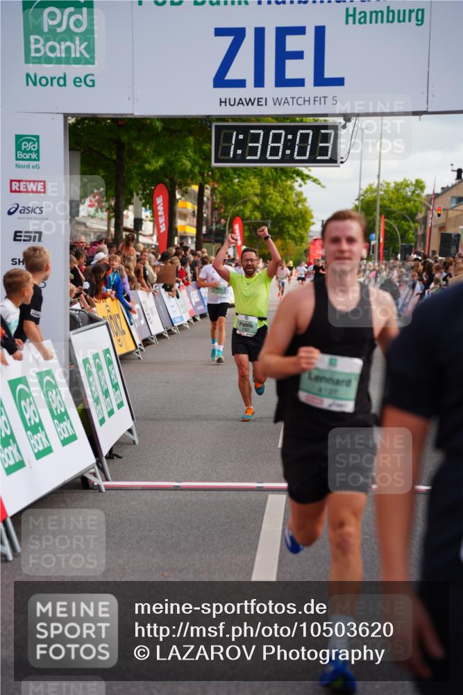 20.09.2026 - PSD Bank Halbmarathon LAZAROV Photography http://msf.ph/oto/10503620 20.09.2026 11:38:03 Ziel 1062, 1187, 2161, 3164, 4163, 4197, 4415, 4437 meine-sportfotos.de