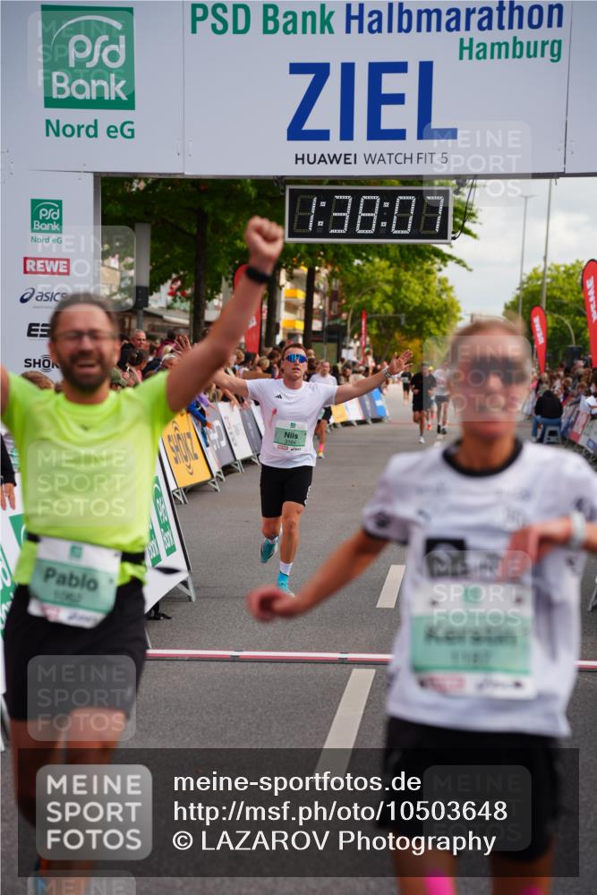 20.09.2026 - PSD Bank Halbmarathon LAZAROV Photography http://msf.ph/oto/10503648 20.09.2026 11:38:06 Ziel 1062, 1187, 2161, 3164, 4197, 4437 meine-sportfotos.de