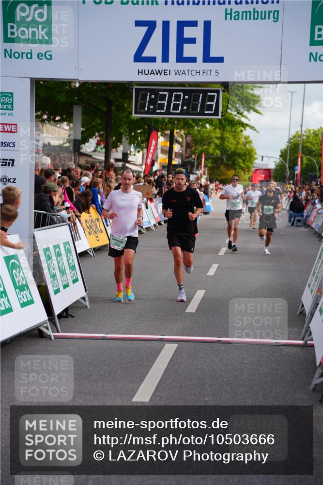20.09.2026 - PSD Bank Halbmarathon LAZAROV Photography http://msf.ph/oto/10503666 20.09.2026 11:38:12 Ziel 1062, 1187, 2668, 3095, 3164, 3631, 4147 meine-sportfotos.de