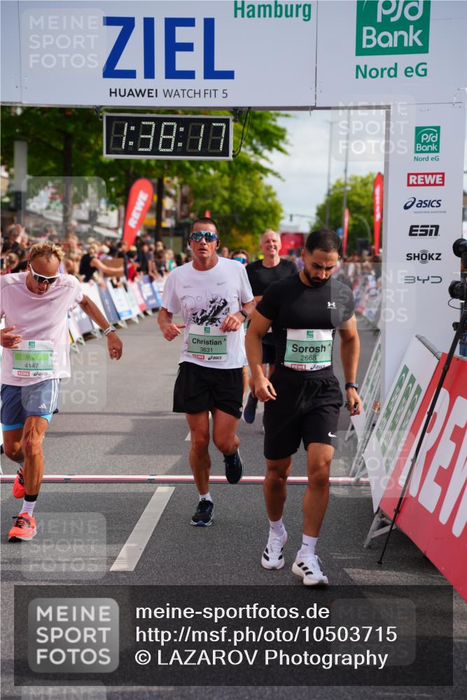 20.09.2026 - PSD Bank Halbmarathon LAZAROV Photography http://msf.ph/oto/10503715 20.09.2026 11:38:17 Ziel 2668, 2673, 3095, 3631, 3990, 4147 meine-sportfotos.de