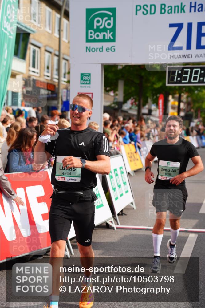 20.09.2026 - PSD Bank Halbmarathon LAZAROV Photography http://msf.ph/oto/10503798 20.09.2026 11:38:28 Ziel 1036, 1915, 2691, 3464, 4344, 4767 meine-sportfotos.de