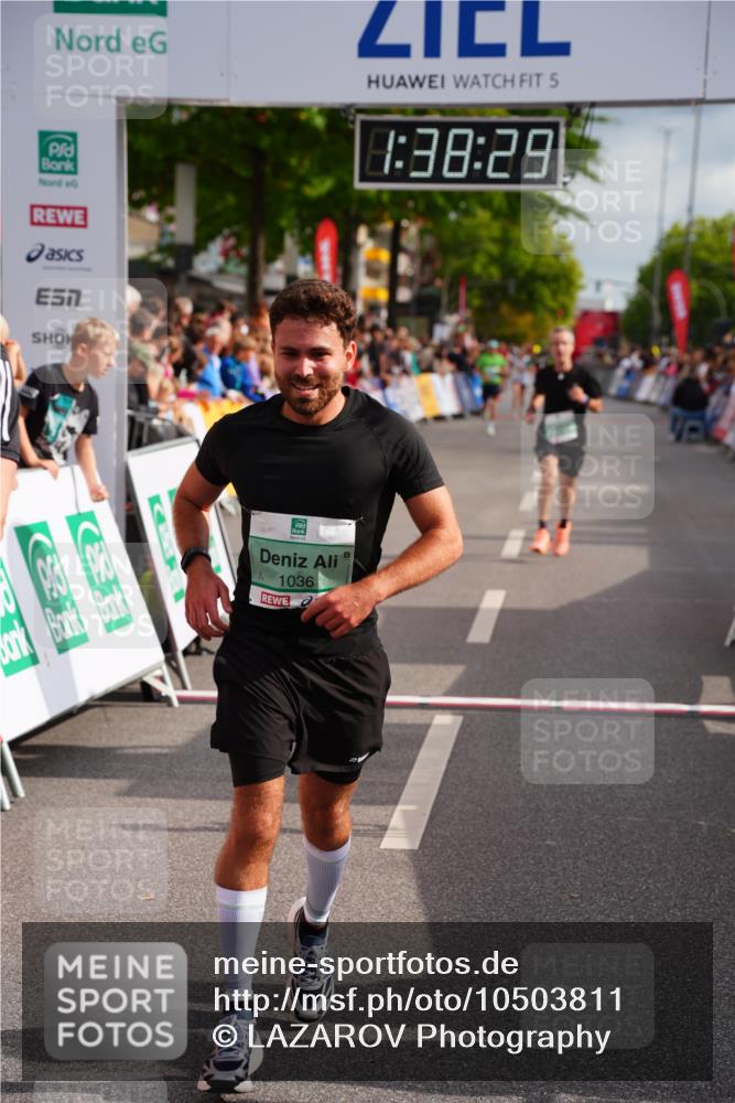 20.09.2026 - PSD Bank Halbmarathon LAZAROV Photography http://msf.ph/oto/10503811 20.09.2026 11:38:28 Ziel 1036, 1915, 2691, 3464, 4344, 4767 meine-sportfotos.de