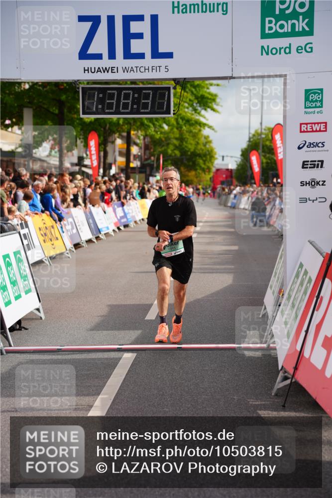 20.09.2026 - PSD Bank Halbmarathon LAZAROV Photography http://msf.ph/oto/10503815 20.09.2026 11:38:31 Ziel 1036, 1915, 2691, 4344, 4767 meine-sportfotos.de