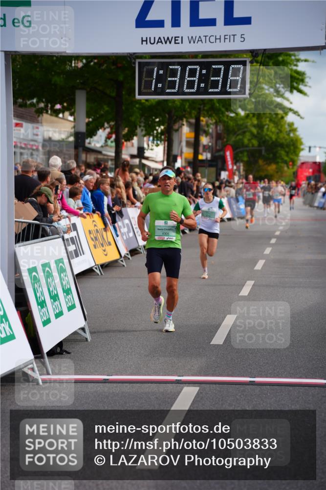 20.09.2026 - PSD Bank Halbmarathon LAZAROV Photography http://msf.ph/oto/10503833 20.09.2026 11:38:38 Ziel 1915, 4305, 4778 meine-sportfotos.de