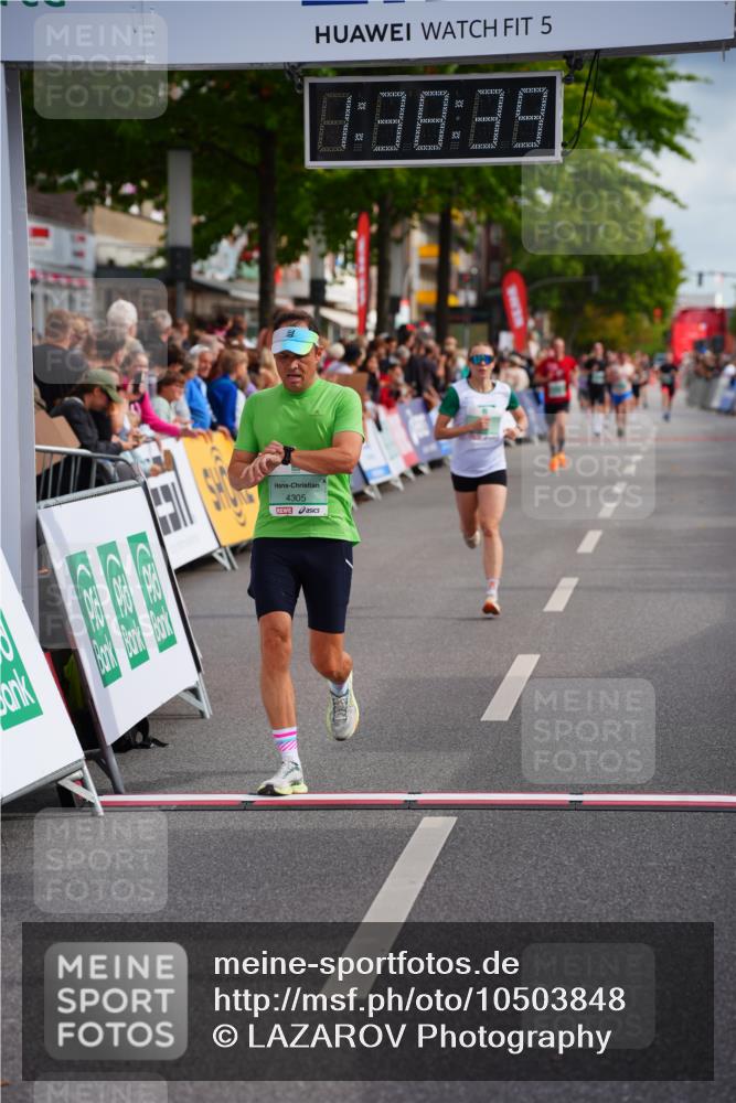 20.09.2026 - PSD Bank Halbmarathon LAZAROV Photography http://msf.ph/oto/10503848 20.09.2026 11:38:39 Ziel 1915, 4305, 4778 meine-sportfotos.de