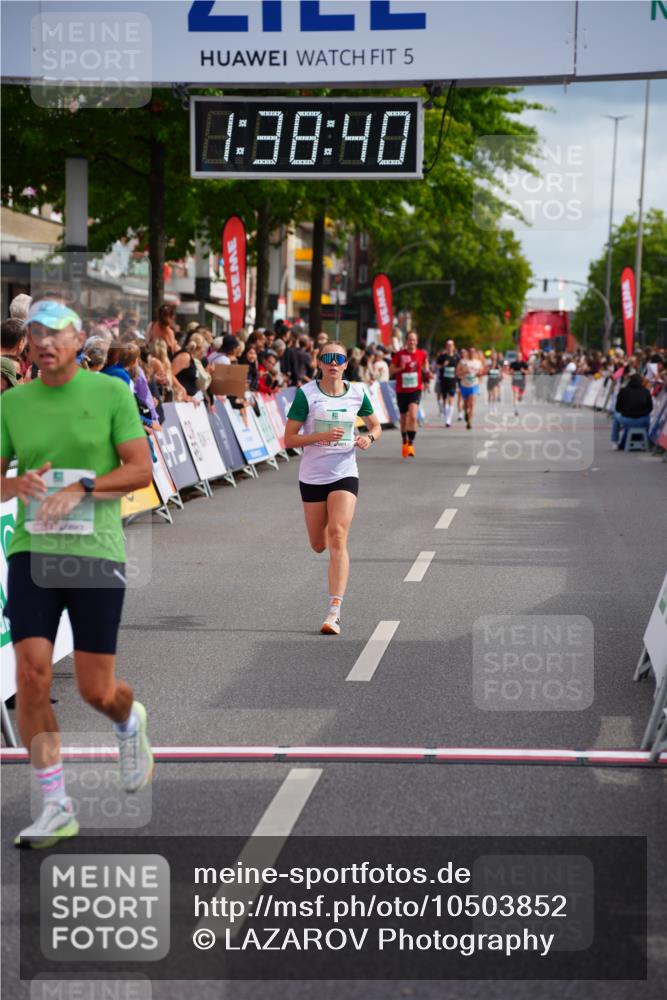 20.09.2026 - PSD Bank Halbmarathon LAZAROV Photography http://msf.ph/oto/10503852 20.09.2026 11:38:40 Ziel 4305, 4778 meine-sportfotos.de