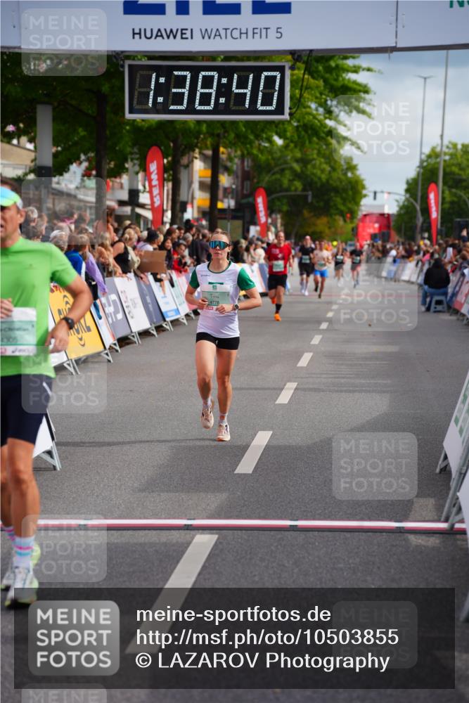 20.09.2026 - PSD Bank Halbmarathon LAZAROV Photography http://msf.ph/oto/10503855 20.09.2026 11:38:40 Ziel 4305, 4778 meine-sportfotos.de