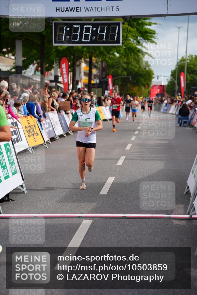 20.09.2026 - PSD Bank Halbmarathon LAZAROV Photography http://msf.ph/oto/10503859 20.09.2026 11:38:40 Ziel 4305, 4778 meine-sportfotos.de