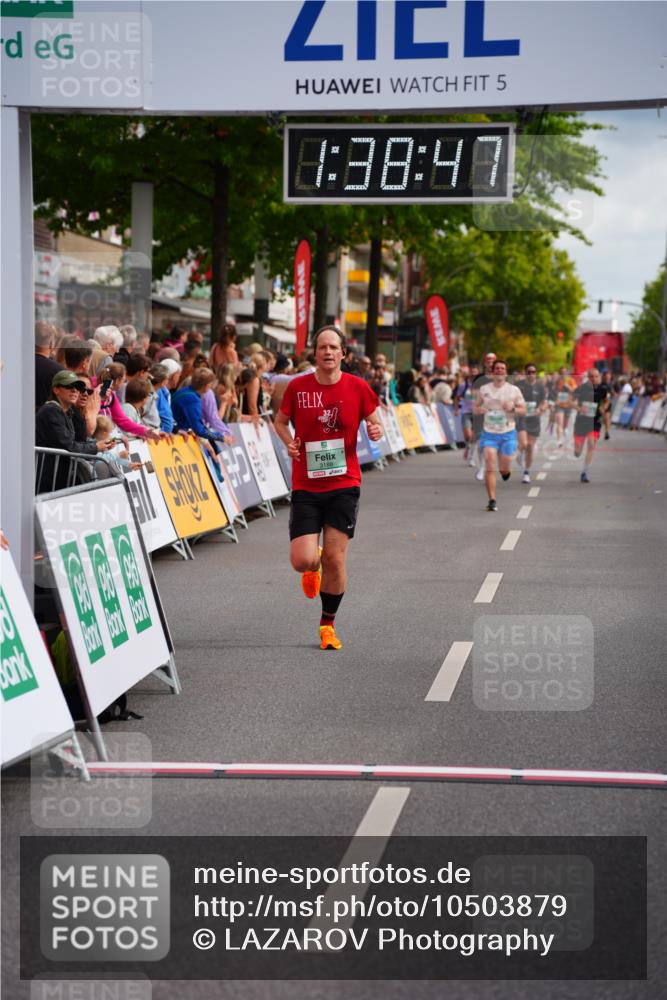 20.09.2026 - PSD Bank Halbmarathon LAZAROV Photography http://msf.ph/oto/10503879 20.09.2026 11:38:46 Ziel 3188, 4305, 4778 meine-sportfotos.de