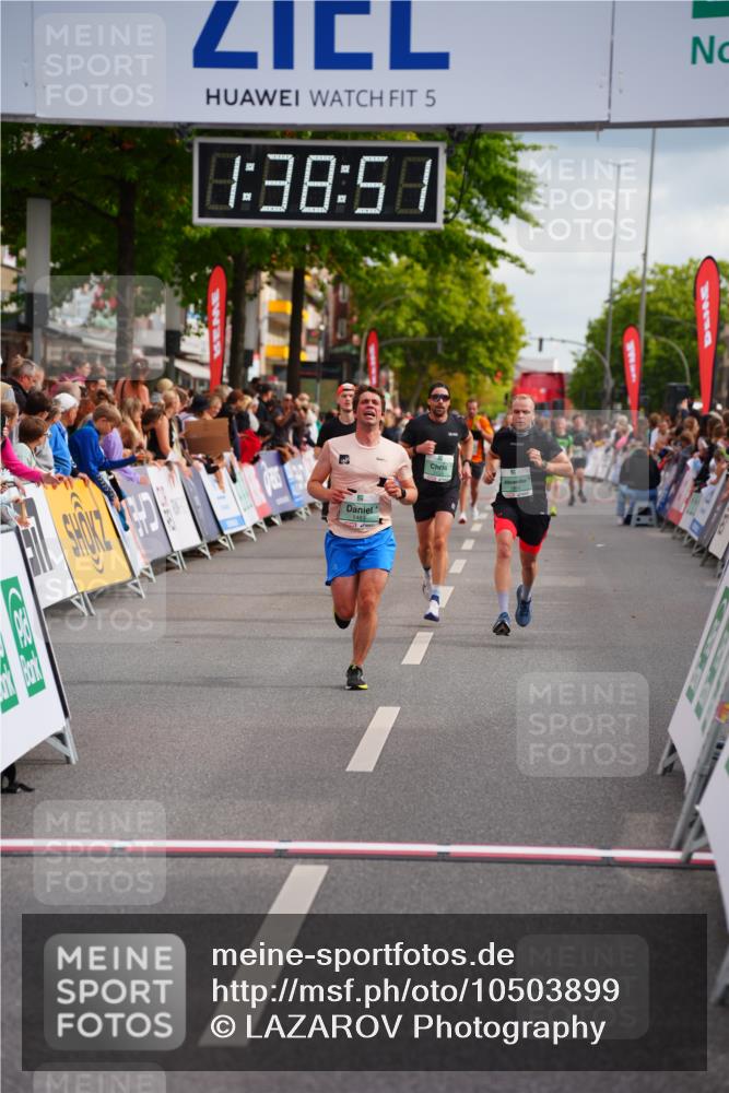 20.09.2026 - PSD Bank Halbmarathon LAZAROV Photography http://msf.ph/oto/10503899 20.09.2026 11:38:50 Ziel 1483, 1954, 3188 meine-sportfotos.de