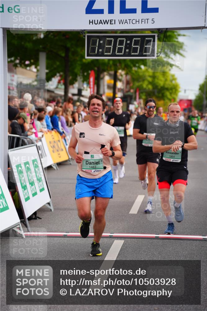 20.09.2026 - PSD Bank Halbmarathon LAZAROV Photography http://msf.ph/oto/10503928 20.09.2026 11:38:52 Ziel 1298, 1483, 1954, 2550, 3188, 3885 meine-sportfotos.de