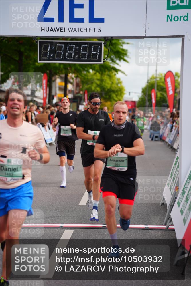 20.09.2026 - PSD Bank Halbmarathon LAZAROV Photography http://msf.ph/oto/10503932 20.09.2026 11:38:53 Ziel 1298, 1483, 1954, 2403, 2550, 3188, 3885 meine-sportfotos.de