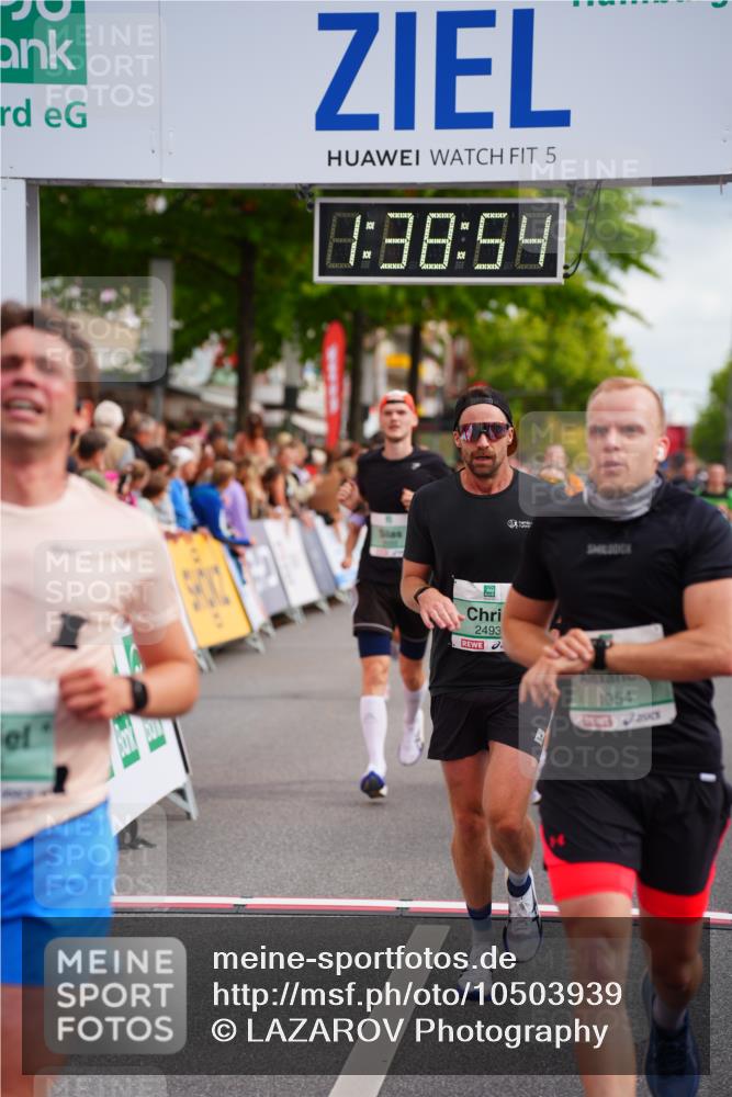 20.09.2026 - PSD Bank Halbmarathon LAZAROV Photography http://msf.ph/oto/10503939 20.09.2026 11:38:54 Ziel 1298, 1483, 1954, 2403, 2550, 3188, 3727, 3885 meine-sportfotos.de