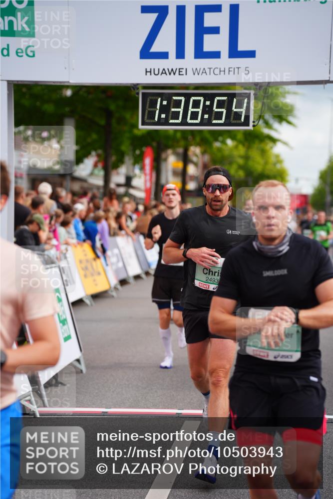 20.09.2026 - PSD Bank Halbmarathon LAZAROV Photography http://msf.ph/oto/10503943 20.09.2026 11:38:54 Ziel 1298, 1483, 1954, 2403, 2550, 3188, 3727, 3885 meine-sportfotos.de