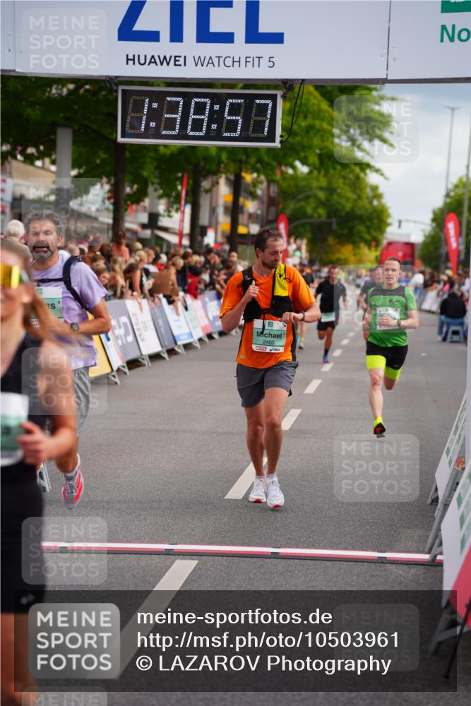 20.09.2026 - PSD Bank Halbmarathon LAZAROV Photography http://msf.ph/oto/10503961 20.09.2026 11:38:57 Ziel 1298, 1483, 1954, 2403, 2515, 2550, 3727, 3885 meine-sportfotos.de