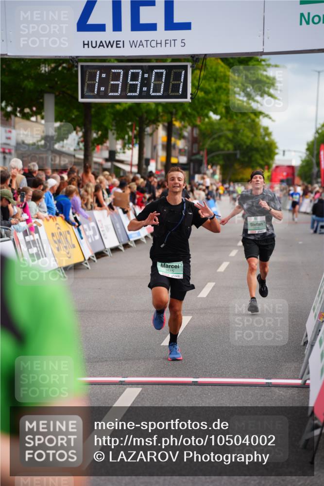 20.09.2026 - PSD Bank Halbmarathon LAZAROV Photography http://msf.ph/oto/10504002 20.09.2026 11:39:01 Ziel 1115, 1298, 1316, 1954, 2403, 2515, 2550, 3727, 3885 meine-sportfotos.de