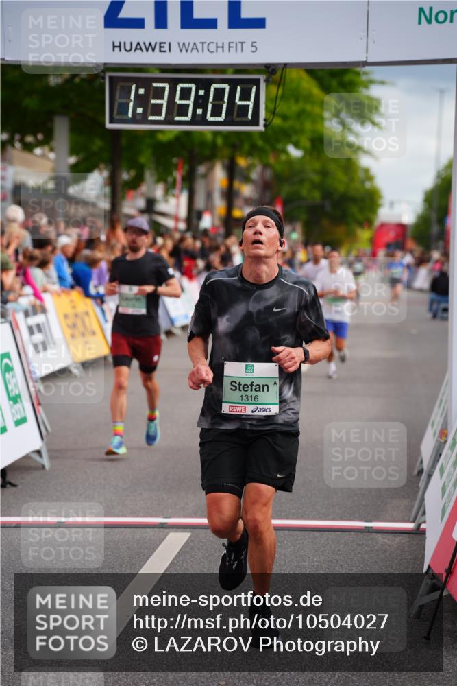 20.09.2026 - PSD Bank Halbmarathon LAZAROV Photography http://msf.ph/oto/10504027 20.09.2026 11:39:03 Ziel 1115, 1298, 1316, 2403, 2515, 2550, 3727, 3885, 4148, 4661 meine-sportfotos.de