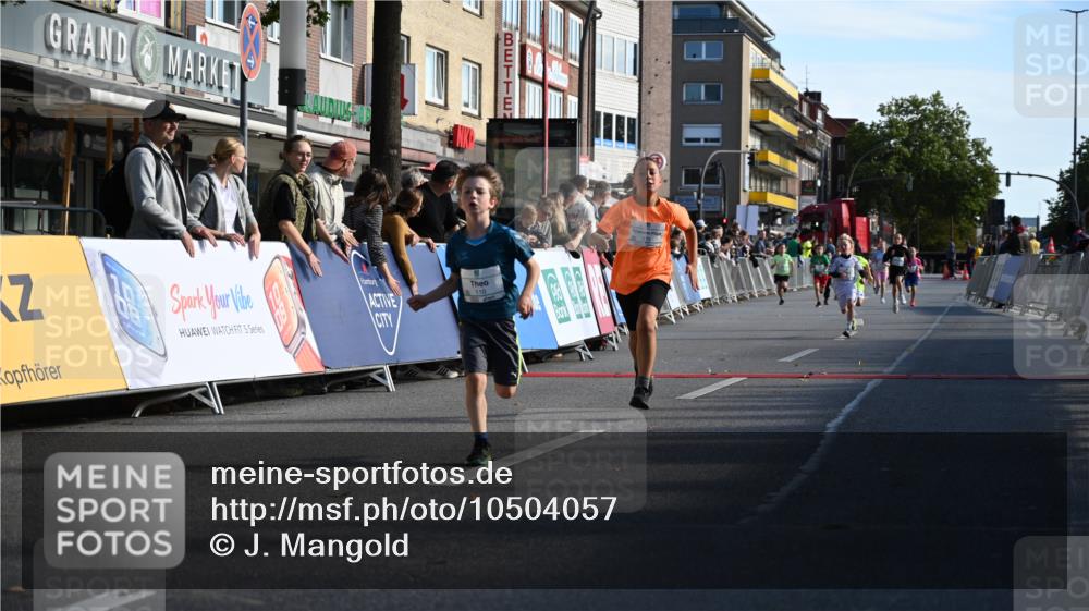 20.09.2026 - PSD Bank Halbmarathon J. Mangold http://msf.ph/oto/10504057 20.09.2026 10:30:17 Ziel 110, 114, 127, 159, 256, 275, 397 meine-sportfotos.de