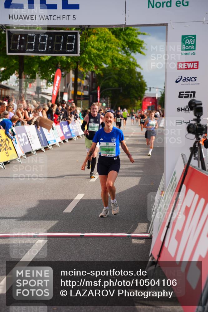 20.09.2026 - PSD Bank Halbmarathon LAZAROV Photography http://msf.ph/oto/10504106 20.09.2026 11:39:12 Ziel 1115, 1764, 4106, 4148, 4661, 4683 meine-sportfotos.de