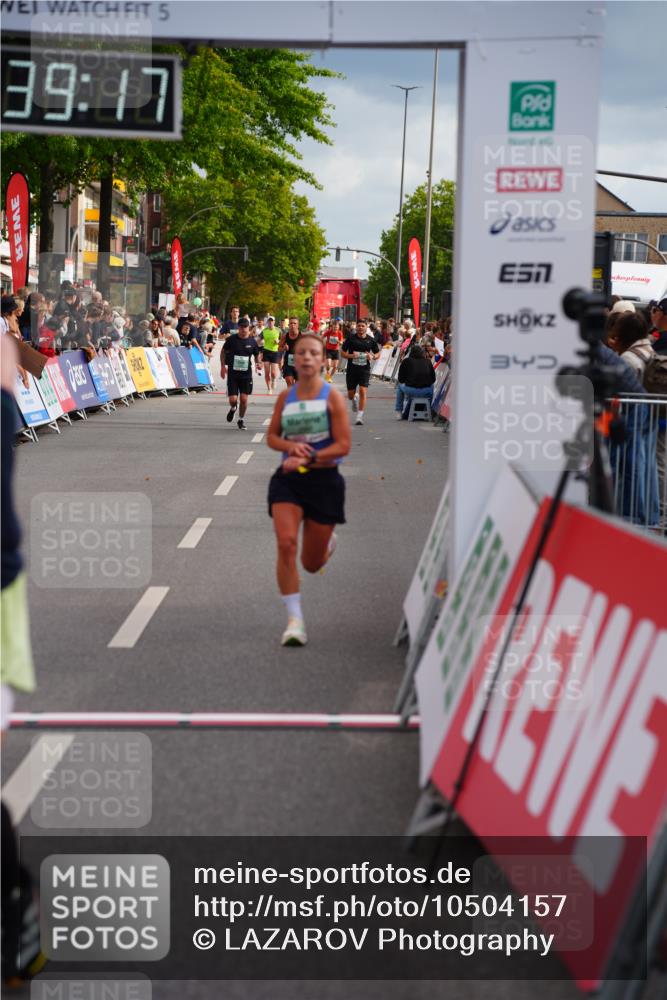 20.09.2026 - PSD Bank Halbmarathon LAZAROV Photography http://msf.ph/oto/10504157 20.09.2026 11:39:17 Ziel 2984, 4106, 4683 meine-sportfotos.de
