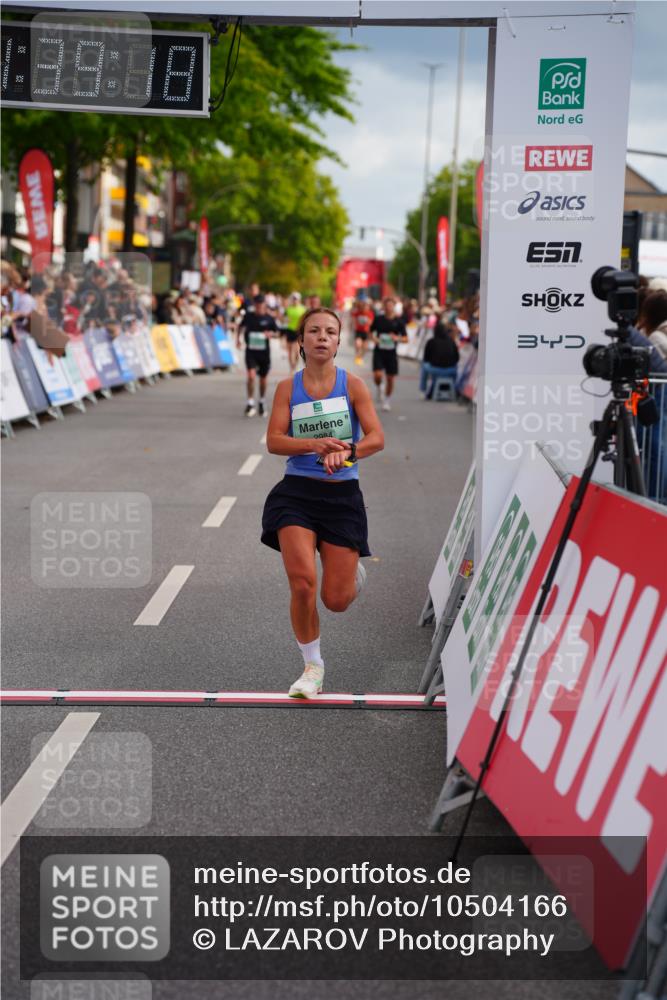 20.09.2026 - PSD Bank Halbmarathon LAZAROV Photography http://msf.ph/oto/10504166 20.09.2026 11:39:17 Ziel 2984, 4106, 4683 meine-sportfotos.de