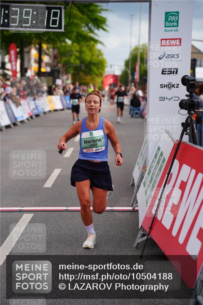 20.09.2026 - PSD Bank Halbmarathon LAZAROV Photography http://msf.ph/oto/10504188 20.09.2026 11:39:18 Ziel 2984, 4106, 4683 meine-sportfotos.de