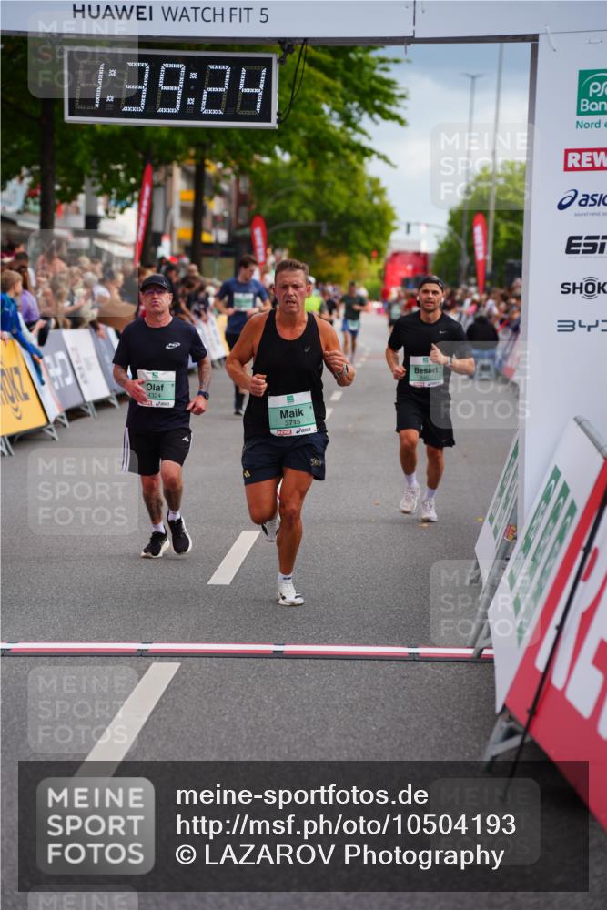 20.09.2026 - PSD Bank Halbmarathon LAZAROV Photography http://msf.ph/oto/10504193 20.09.2026 11:39:24 Ziel 2984, 3715, 4324, 4461 meine-sportfotos.de