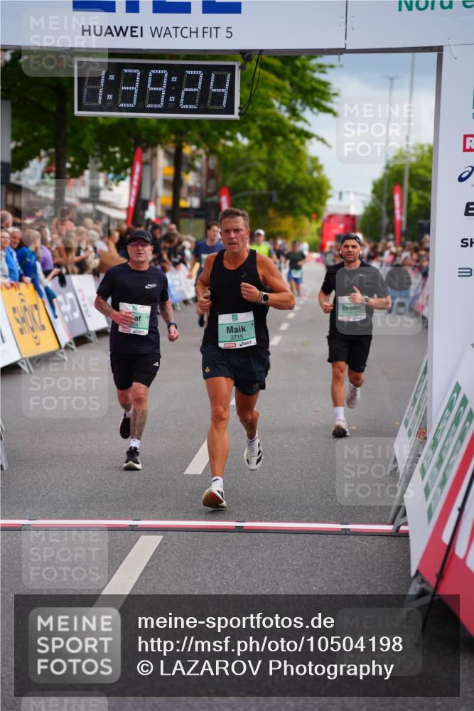 20.09.2026 - PSD Bank Halbmarathon LAZAROV Photography http://msf.ph/oto/10504198 20.09.2026 11:39:24 Ziel 2984, 3715, 4324, 4461 meine-sportfotos.de