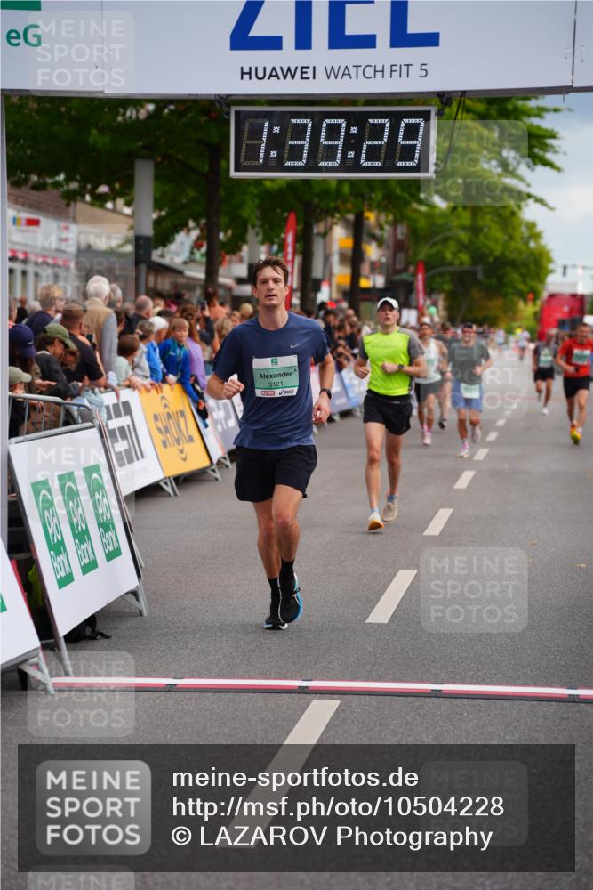 20.09.2026 - PSD Bank Halbmarathon LAZAROV Photography http://msf.ph/oto/10504228 20.09.2026 11:39:28 Ziel 2649, 3121, 3715, 4324, 4461 meine-sportfotos.de