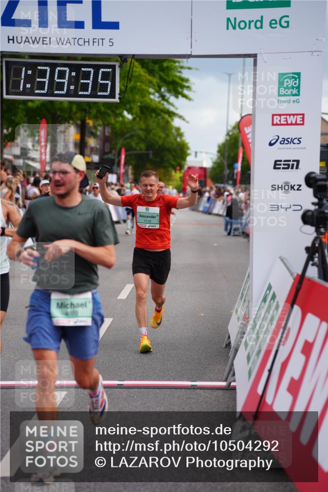 20.09.2026 - PSD Bank Halbmarathon LAZAROV Photography http://msf.ph/oto/10504292 20.09.2026 11:39:35 Ziel 1103, 1656, 1719, 2649, 2782, 3121, 4022, 4436 meine-sportfotos.de