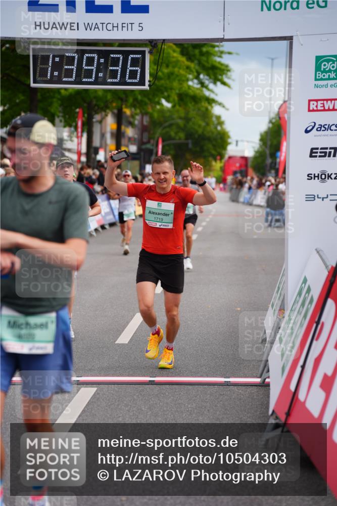 20.09.2026 - PSD Bank Halbmarathon LAZAROV Photography http://msf.ph/oto/10504303 20.09.2026 11:39:35 Ziel 1103, 1656, 1719, 2649, 2782, 3121, 4022, 4436 meine-sportfotos.de