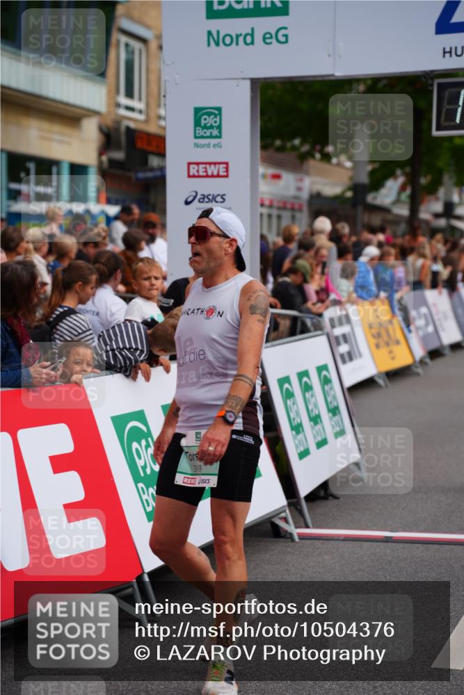 20.09.2026 - PSD Bank Halbmarathon LAZAROV Photography http://msf.ph/oto/10504376 20.09.2026 11:39:43 Ziel 1103, 1656, 1662, 1719, 2782, 3919, 4436 meine-sportfotos.de